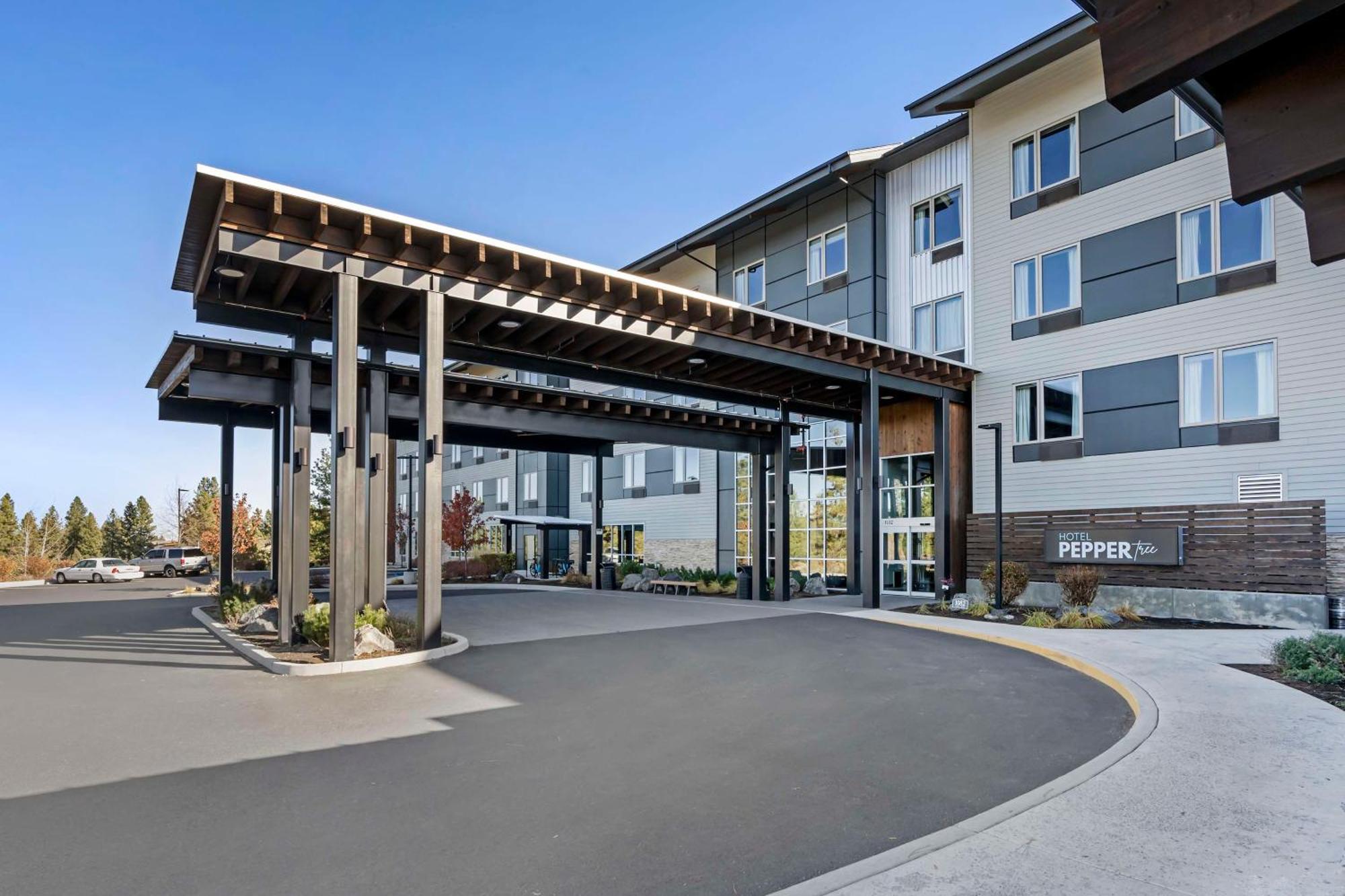 Best Western Premier Peppertree Inn at Bend Exterior foto